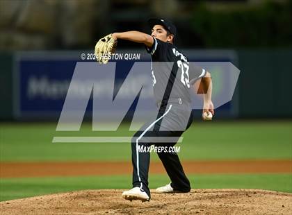 Thumbnail 2 in Santa Ana Valley vs. Rolling Hills Prep (Halo Classic) photogallery.