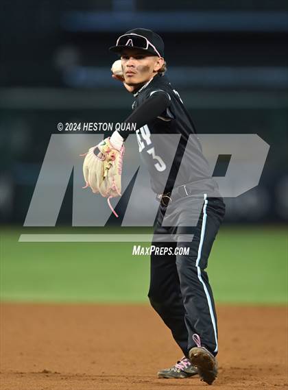 Thumbnail 3 in Santa Ana Valley vs. Rolling Hills Prep (Halo Classic) photogallery.