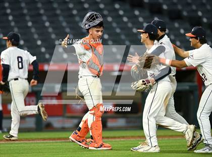 Thumbnail 2 in Santa Ana Valley vs. Rolling Hills Prep (Halo Classic) photogallery.