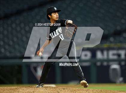 Thumbnail 2 in Santa Ana Valley vs. Rolling Hills Prep (Halo Classic) photogallery.