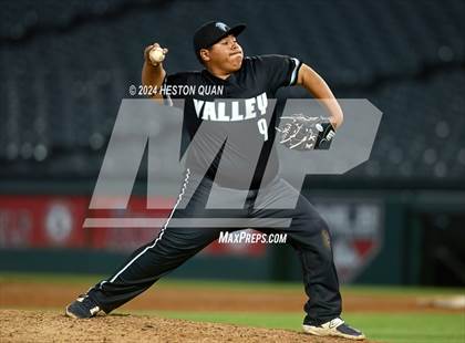 Thumbnail 1 in Santa Ana Valley vs. Rolling Hills Prep (Halo Classic) photogallery.