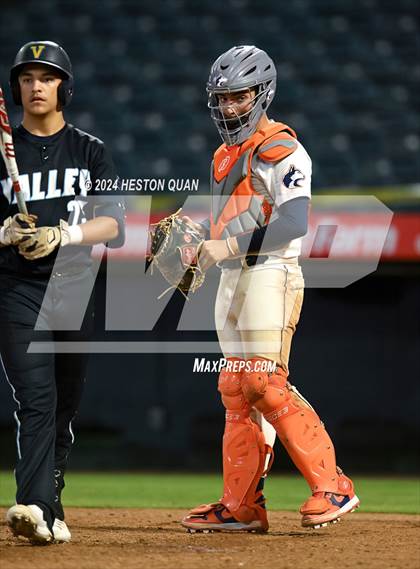 Thumbnail 1 in Santa Ana Valley vs. Rolling Hills Prep (Halo Classic) photogallery.