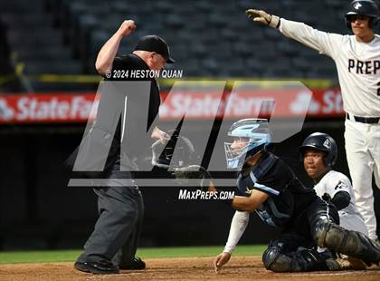 Thumbnail 2 in Santa Ana Valley vs. Rolling Hills Prep (Halo Classic) photogallery.