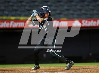 Thumbnail 1 in Santa Ana Valley vs. Rolling Hills Prep (Halo Classic) photogallery.