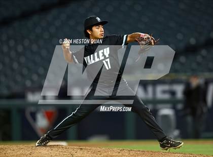 Thumbnail 1 in Santa Ana Valley vs. Rolling Hills Prep (Halo Classic) photogallery.