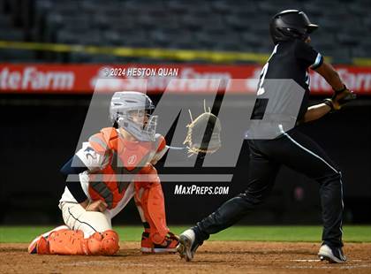 Thumbnail 3 in Santa Ana Valley vs. Rolling Hills Prep (Halo Classic) photogallery.