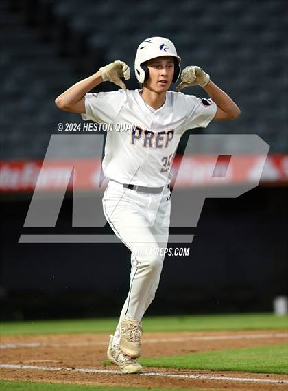 Thumbnail 2 in Santa Ana Valley vs. Rolling Hills Prep (Halo Classic) photogallery.
