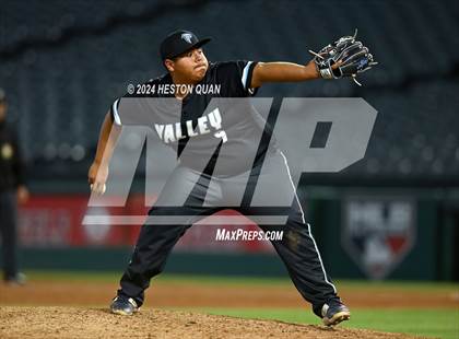 Thumbnail 1 in Santa Ana Valley vs. Rolling Hills Prep (Halo Classic) photogallery.