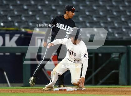 Thumbnail 2 in Santa Ana Valley vs. Rolling Hills Prep (Halo Classic) photogallery.