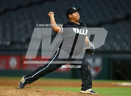 Thumbnail 2 in Santa Ana Valley vs. Rolling Hills Prep (Halo Classic) photogallery.