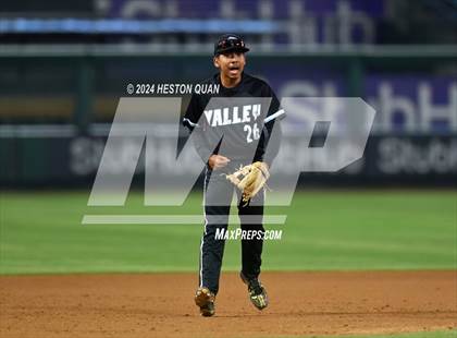 Thumbnail 1 in Santa Ana Valley vs. Rolling Hills Prep (Halo Classic) photogallery.
