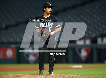 Thumbnail 3 in Santa Ana Valley vs. Rolling Hills Prep (Halo Classic) photogallery.