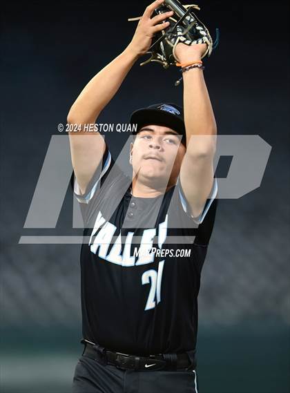 Thumbnail 1 in Santa Ana Valley vs. Rolling Hills Prep (Halo Classic) photogallery.