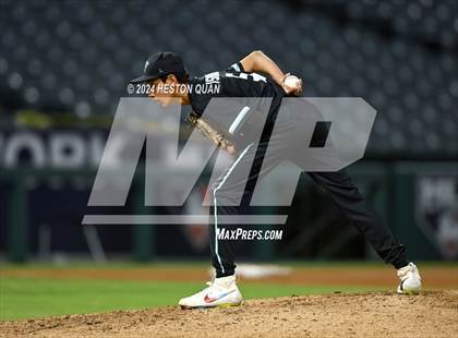 Thumbnail 2 in Santa Ana Valley vs. Rolling Hills Prep (Halo Classic) photogallery.