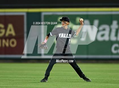 Thumbnail 3 in Santa Ana Valley vs. Rolling Hills Prep (Halo Classic) photogallery.