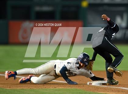 Thumbnail 1 in Santa Ana Valley vs. Rolling Hills Prep (Halo Classic) photogallery.