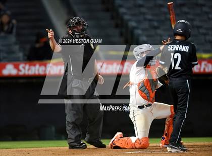 Thumbnail 2 in Santa Ana Valley vs. Rolling Hills Prep (Halo Classic) photogallery.