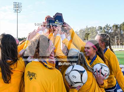 Thumbnail 3 in Spencerport vs. Shoreham-Wading River (NYSPHSAA Class A Final) photogallery.