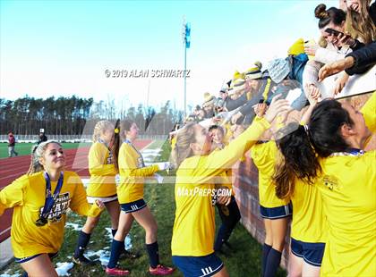 Thumbnail 3 in Spencerport vs. Shoreham-Wading River (NYSPHSAA Class A Final) photogallery.