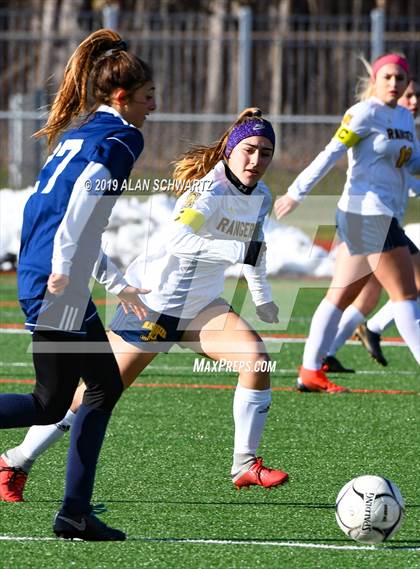 Thumbnail 3 in Spencerport vs. Shoreham-Wading River (NYSPHSAA Class A Final) photogallery.