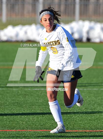 Thumbnail 2 in Spencerport vs. Shoreham-Wading River (NYSPHSAA Class A Final) photogallery.