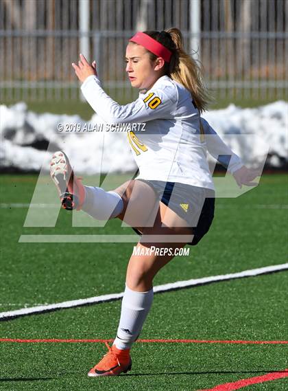 Thumbnail 1 in Spencerport vs. Shoreham-Wading River (NYSPHSAA Class A Final) photogallery.