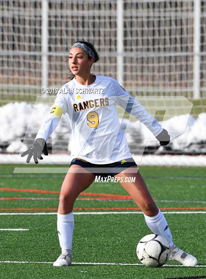 Thumbnail 2 in Spencerport vs. Shoreham-Wading River (NYSPHSAA Class A Final) photogallery.