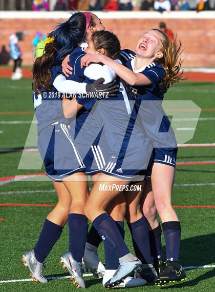 Thumbnail 3 in Spencerport vs. Shoreham-Wading River (NYSPHSAA Class A Final) photogallery.