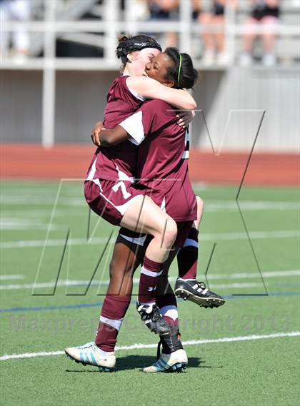 Thumbnail 2 in Wylie vs Mabank (UIL 4A Region 2 Semifinal) photogallery.