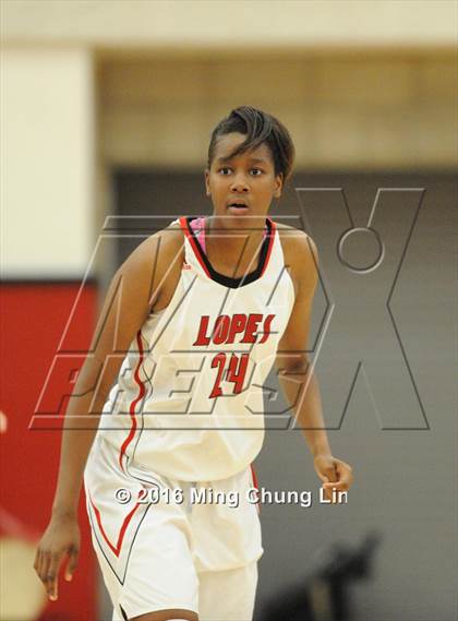 Thumbnail 3 in La Canada vs. Antelope Valley (CIF SoCal Regional D4 Final) photogallery.