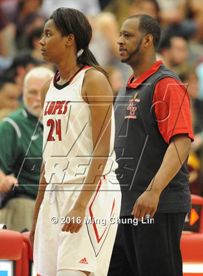 Thumbnail 2 in La Canada vs. Antelope Valley (CIF SoCal Regional D4 Final) photogallery.