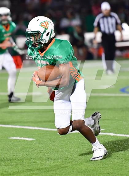 Thumbnail 3 in Jefferson vs Houston [Sam] photogallery.