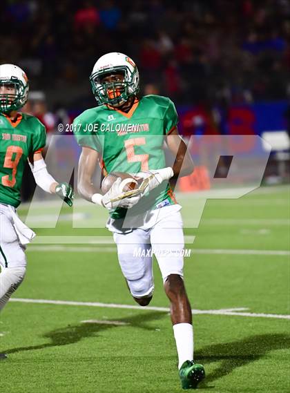 Thumbnail 3 in Jefferson vs Houston [Sam] photogallery.