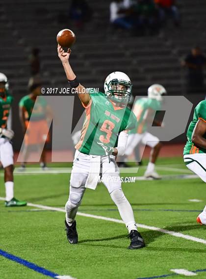 Thumbnail 1 in Jefferson vs Houston [Sam] photogallery.