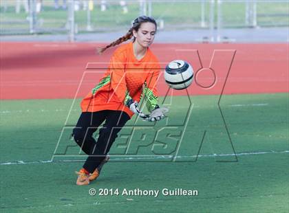 Thumbnail 1 in Orange vs. Bolsa Grande  photogallery.