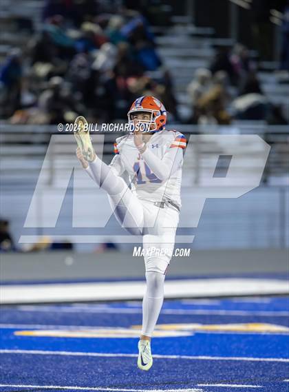 Thumbnail 1 in Madison Central vs. Tupelo (MHSAA 7A North State Championship) photogallery.
