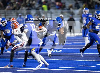 Thumbnail 3 in Madison Central vs. Tupelo (MHSAA 7A North State Championship) photogallery.