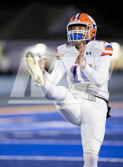 Thumbnail 3 in Madison Central vs. Tupelo (MHSAA 7A North State Championship) photogallery.