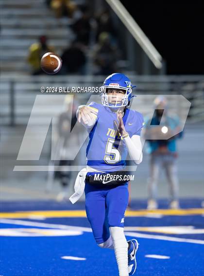 Thumbnail 3 in Madison Central vs. Tupelo (MHSAA 7A North State Championship) photogallery.