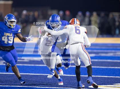 Thumbnail 3 in Madison Central vs. Tupelo (MHSAA 7A North State Championship) photogallery.