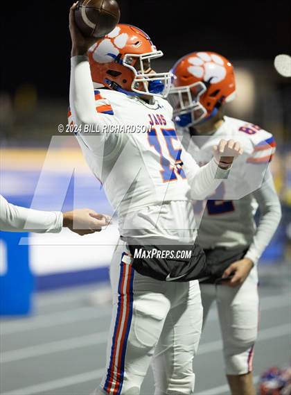Thumbnail 2 in Madison Central vs. Tupelo (MHSAA 7A North State Championship) photogallery.
