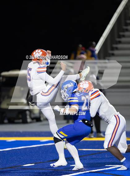 Thumbnail 2 in Madison Central vs. Tupelo (MHSAA 7A North State Championship) photogallery.