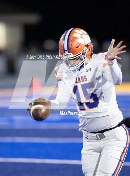 Thumbnail 2 in Madison Central vs. Tupelo (MHSAA 7A North State Championship) photogallery.