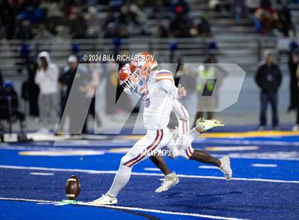 Thumbnail 2 in Madison Central vs. Tupelo (MHSAA 7A North State Championship) photogallery.