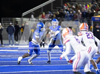 Thumbnail 3 in Madison Central vs. Tupelo (MHSAA 7A North State Championship) photogallery.