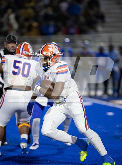 Thumbnail 1 in Madison Central vs. Tupelo (MHSAA 7A North State Championship) photogallery.