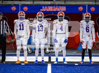 Thumbnail 3 in Madison Central vs. Tupelo (MHSAA 7A North State Championship) photogallery.