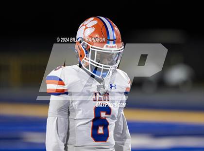 Thumbnail 2 in Madison Central vs. Tupelo (MHSAA 7A North State Championship) photogallery.