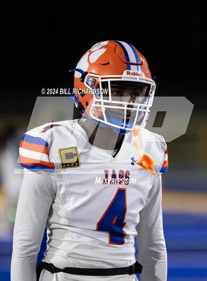 Thumbnail 1 in Madison Central vs. Tupelo (MHSAA 7A North State Championship) photogallery.