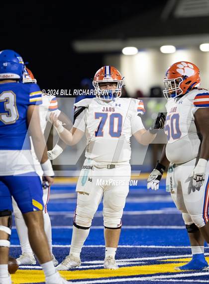 Thumbnail 1 in Madison Central vs. Tupelo (MHSAA 7A North State Championship) photogallery.